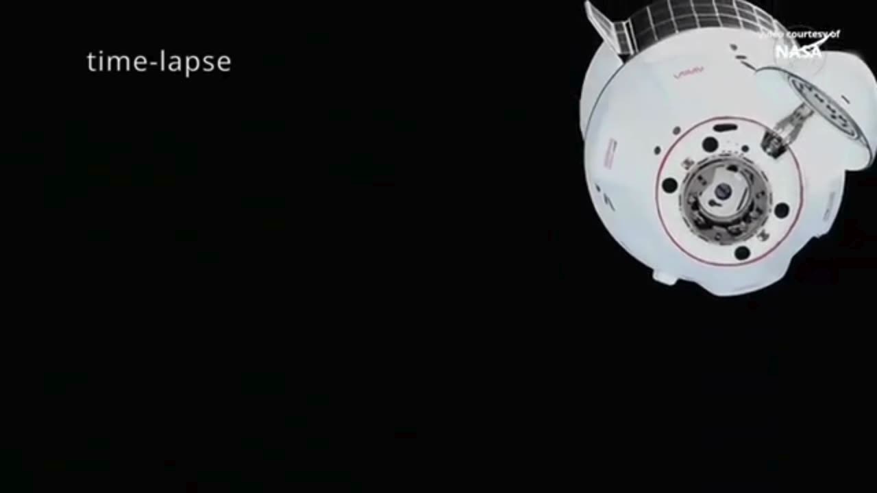 🚀 Epic Time-Lapse! SpaceX Dragon CRS-32 Docks with ISS 🛰️🔥