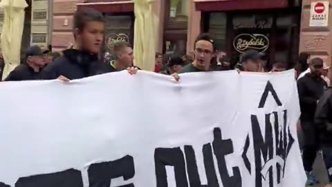 "Refugees out!" In Poland they have clear ideas.