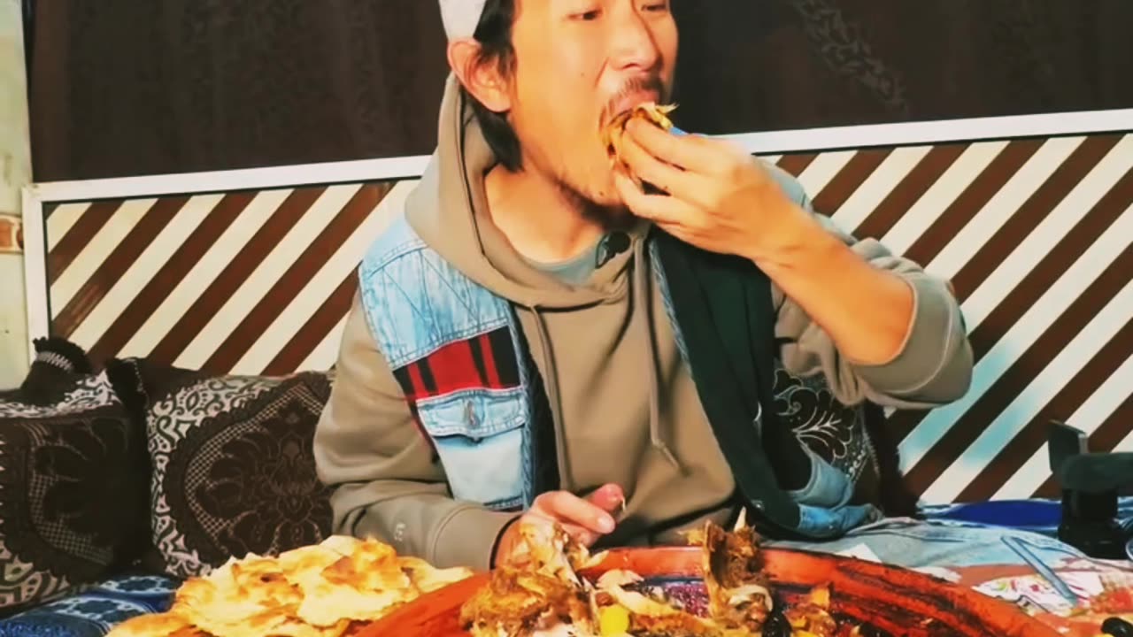 So testy๐ Yammy ๐ delicious chicken tajine food