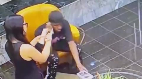 Diversity robs woman of iPhone