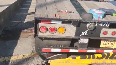 DEAD IN THE WATER FIXED!! #reallifetruckers #truckdriver #ourtruckinglife