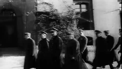 GERMAN NEWSREEL - GERMAN AND ITALI... - GERMAN NEWSREEL - GERMAN AND ITALIAN OFFICERS - 111-adc-9632