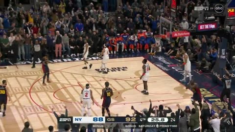 "Towns Walks Off in Frustration as Knicks Lose to Warriors After Draymond's Disrespect | NBA Drama"