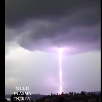 Plasma Energy comes out and in of a cloud in Colorado. R Real or AI. Via piratepete