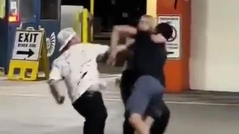 🤔🥊 HOW ABOUT HIS TECHNIQUE ON THE LEAD RIGHT HAND? | FCN