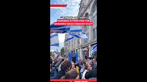 Hundreds honor slain Israeli diplomats in London vigil. #japdmedia #YaronLischinsky #SarahMilgram
