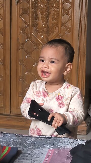 baby crying for her father