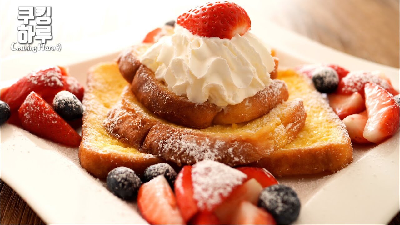 Sweet and soft French toast, Brunch at home cafe,
