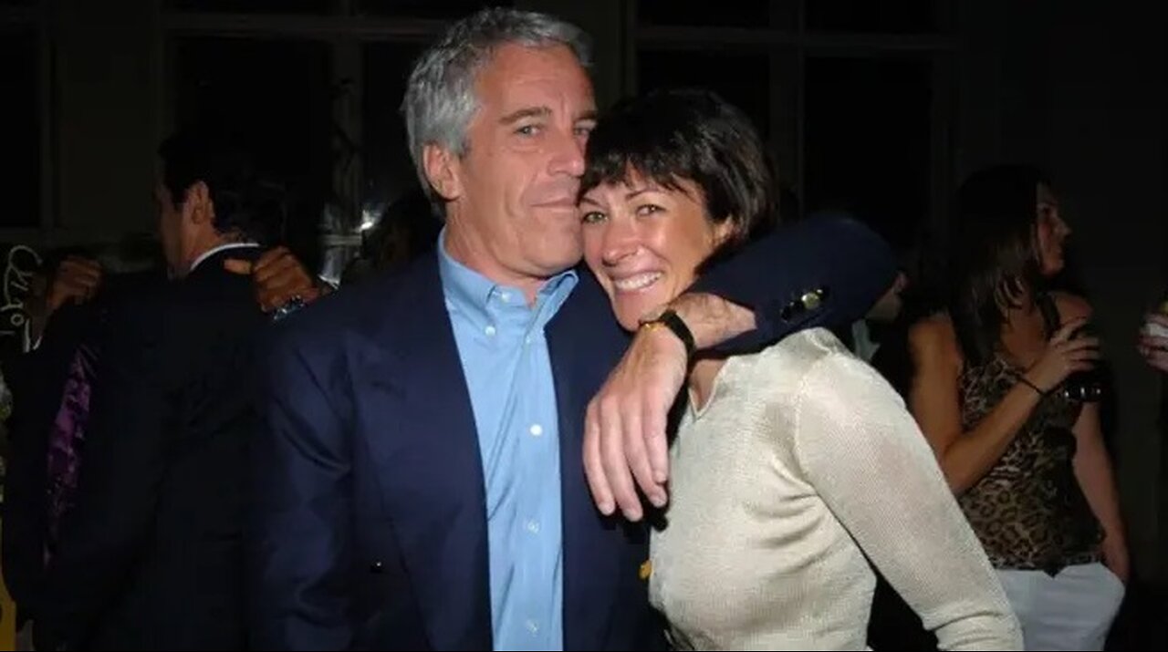 Maxwell to Spill Epstein’s ‘Rosetta Stone’ Prepares to Cut Deal With Feds, Sources Say