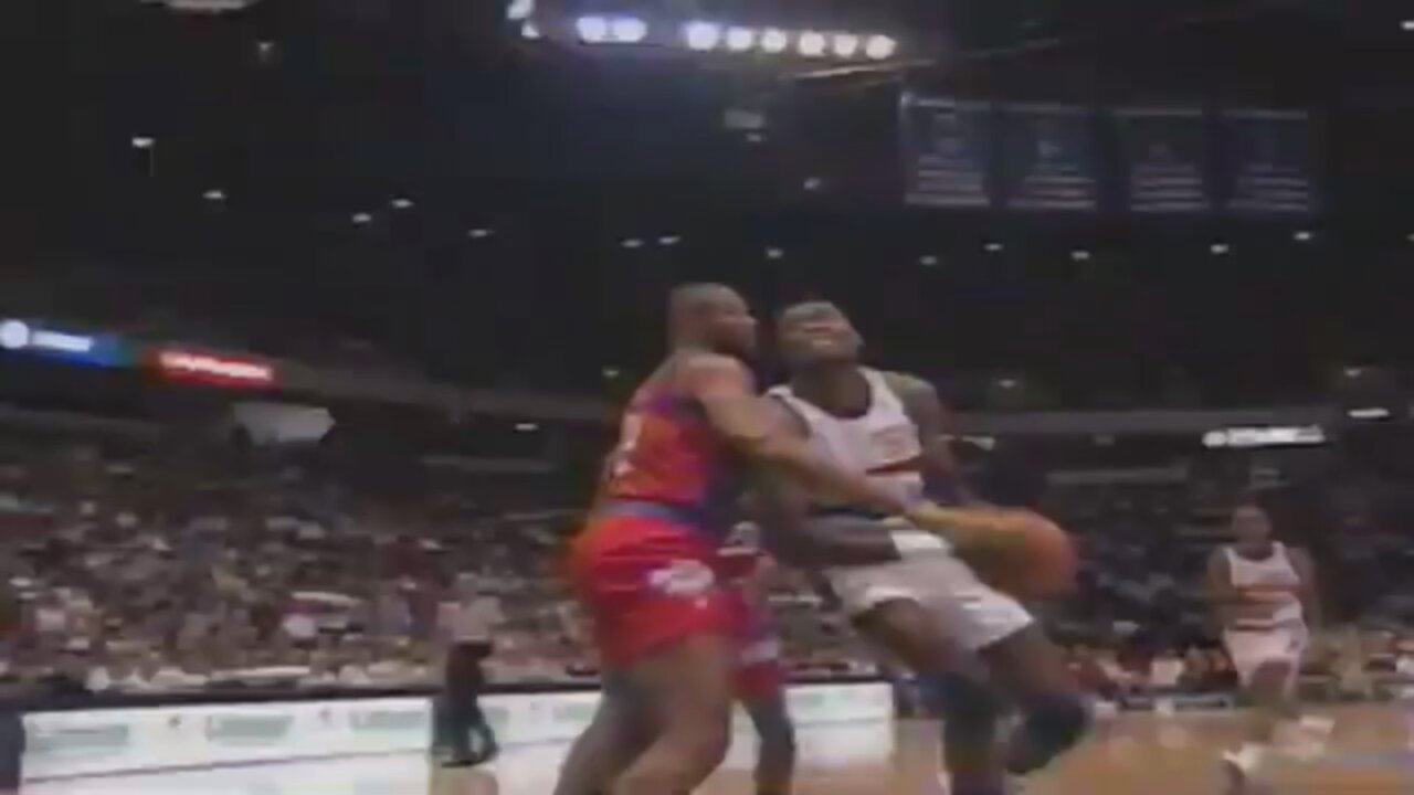 Dikembe Mutombo 22 Points 6 Blk Vs. 76ers, 1992-93.