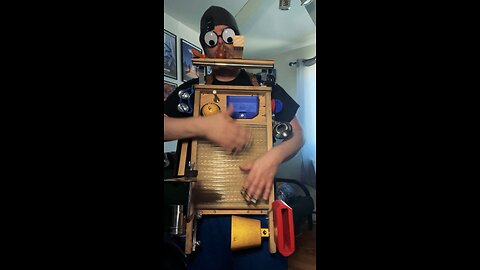 Googley eyed washboard tamer