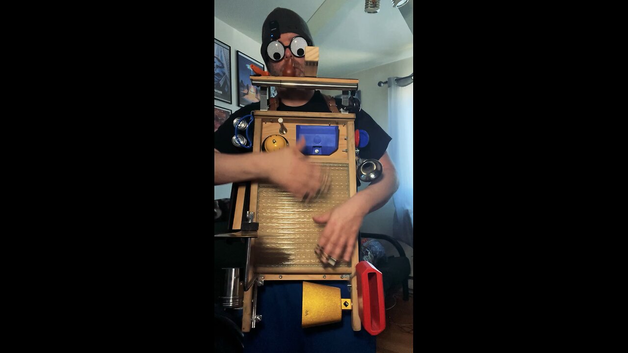 Googley eyed washboard tamer