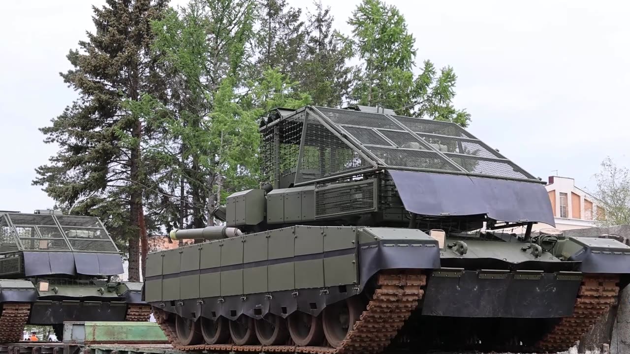 Video of a T-80BVM delivery by UVZ
