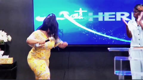 You have a reason to praise the Lord 💃🏽 #praisebreak
