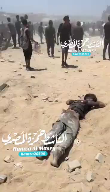 Scene apocalittiche a Gaza Le persone cadono una dopo l'altra a terra per la fame.