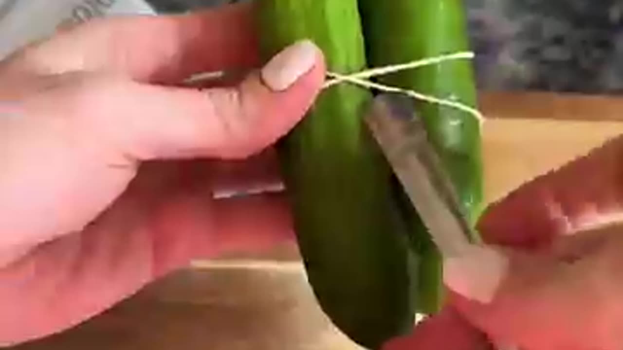 Keep Cucumbers Fresh for 2 Weeks 🥒 | Kitchen Hack