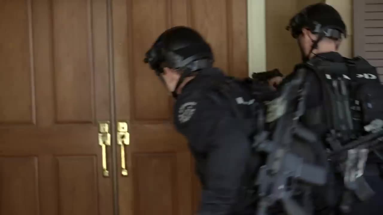 S.W.A.T. - Arresting Ochoa