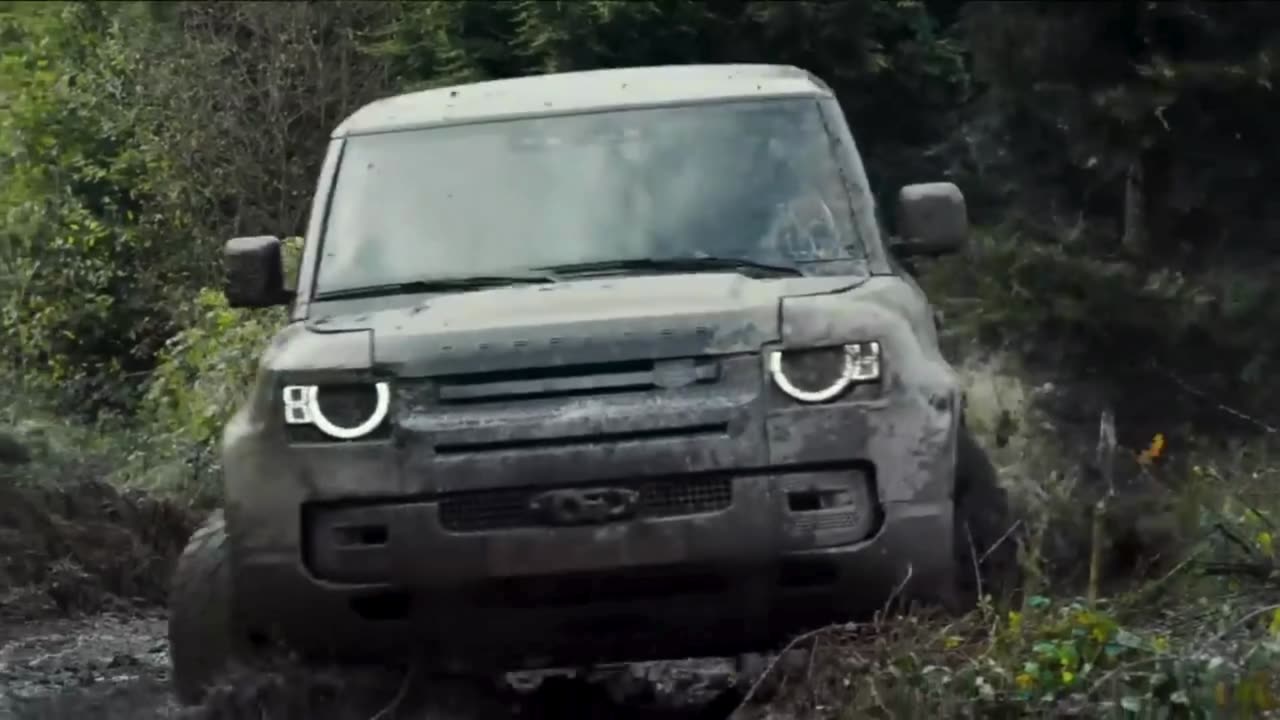 Land Rover Defender JUMPING and STUNTS Demonstration