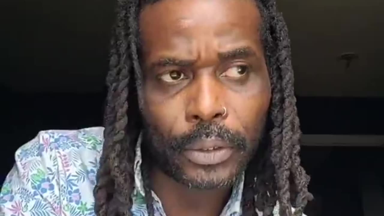 African man goes on an unhinged rant about the Irish