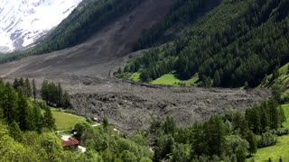 Swiss town left under rubble after chunk of glacier breaks off