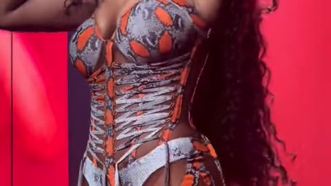 She's Hot got..
