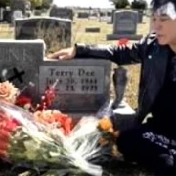 FAMOUS GRAVES - VOL. 605: TERRY FUNK