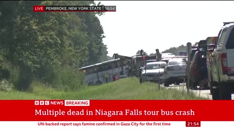 Multiple people dead and several trapped after Niagara Falls bus crash