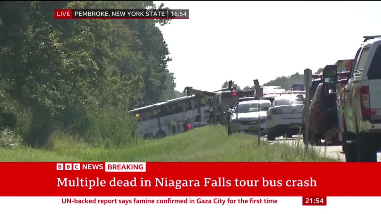 Multiple people dead and several trapped after Niagara Falls bus crash
