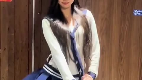 Chinese beautiful girl dancing for customers. #007