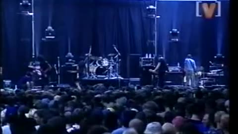 At The Drive-In - Live Big Day Out 2001 (w interview) HD