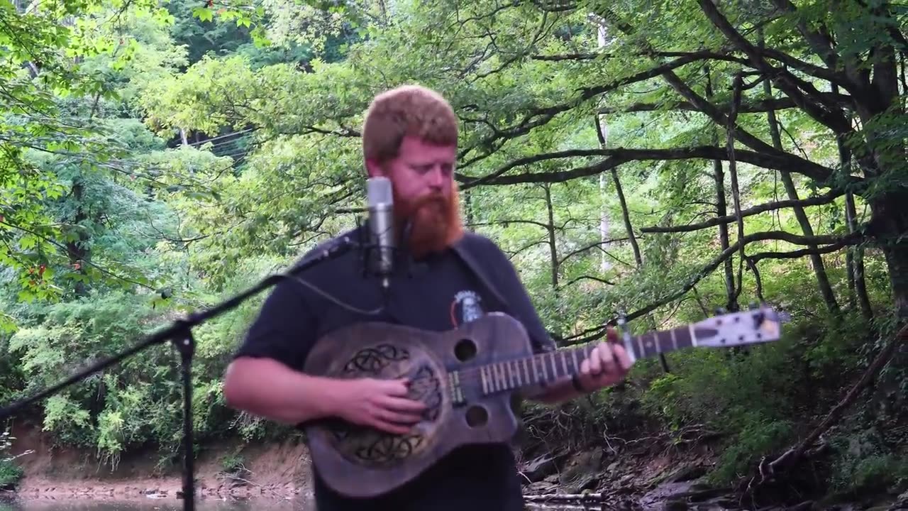 Oliver Anthony- Country road