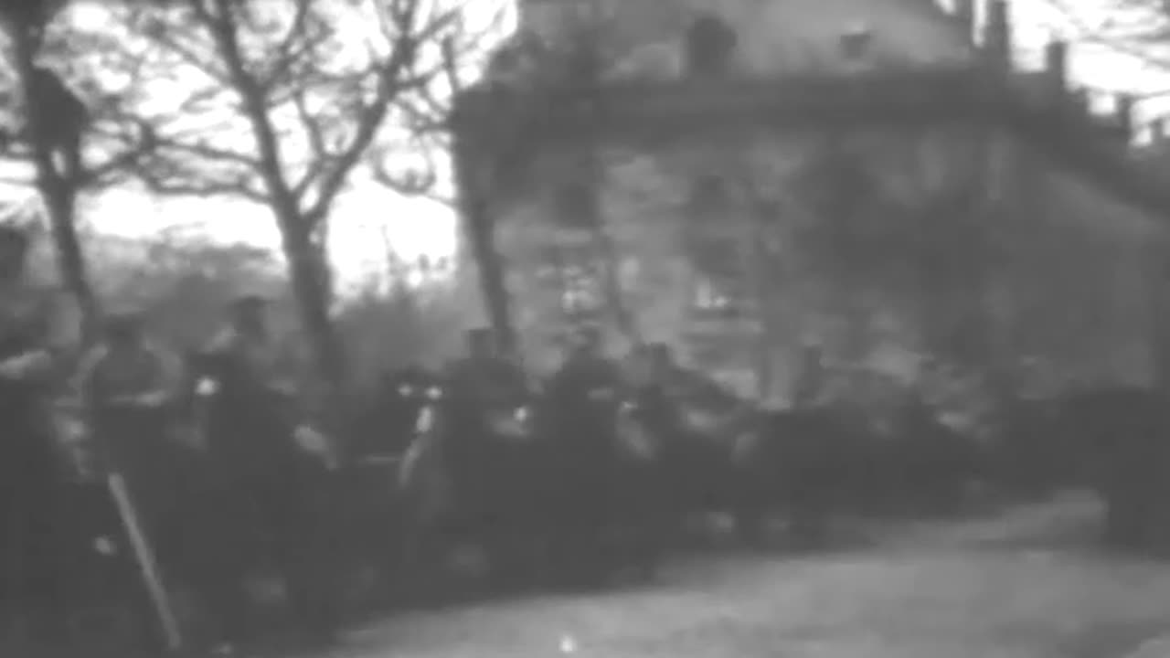 [BRITISH NEWSREEL EXCERPTS] - [BRITISH NEWSREEL EXCERPTS] - cbs-cbswwi-518