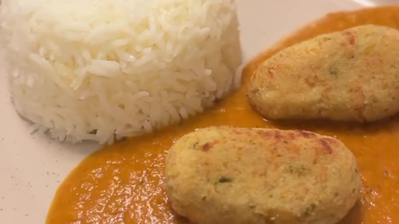 🍛🧀 Paneer Kofta Curry Extravaganza with Rice 🌶️🍚