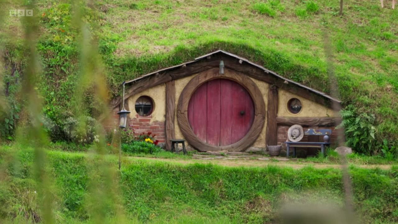 Miriam Margolyes Discovers New Zealand - Series 1- 1. North Island BBC Documentary 2025