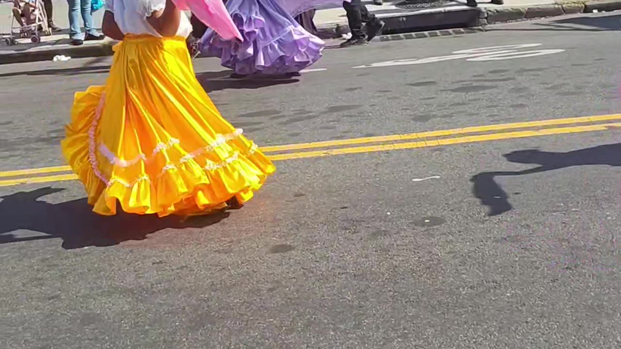 Ballet Flolklórico Tonantzin en el Desfile de México en NYC.