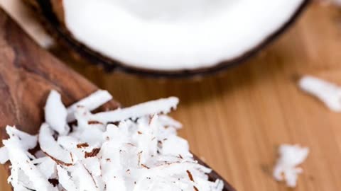 सर्दियों में नारियल खाने के तीन ज़बरदस्त फायदेshealth #trend #short #facts #viral #reels