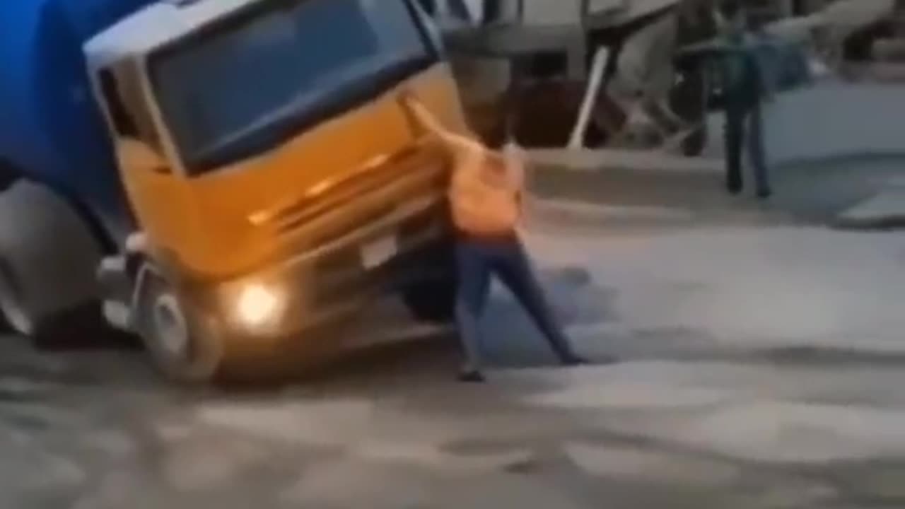 😨👽 Things That Are Supposed to Be Impossible! | TheHauntingHour