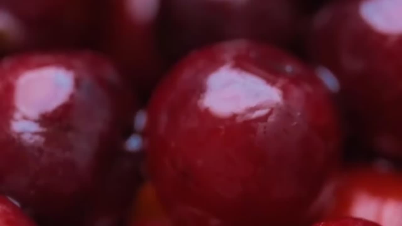 Unlocking Cranberry Secrets: Surprising Health Perks Past UTI Defense