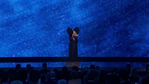 Sia - “Unstoppable” To Close the 2025 Breakthrough Prize Ceremony