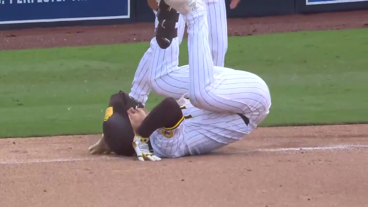 MLB - Jose Iglesias could only laugh after stumbling across the bag.