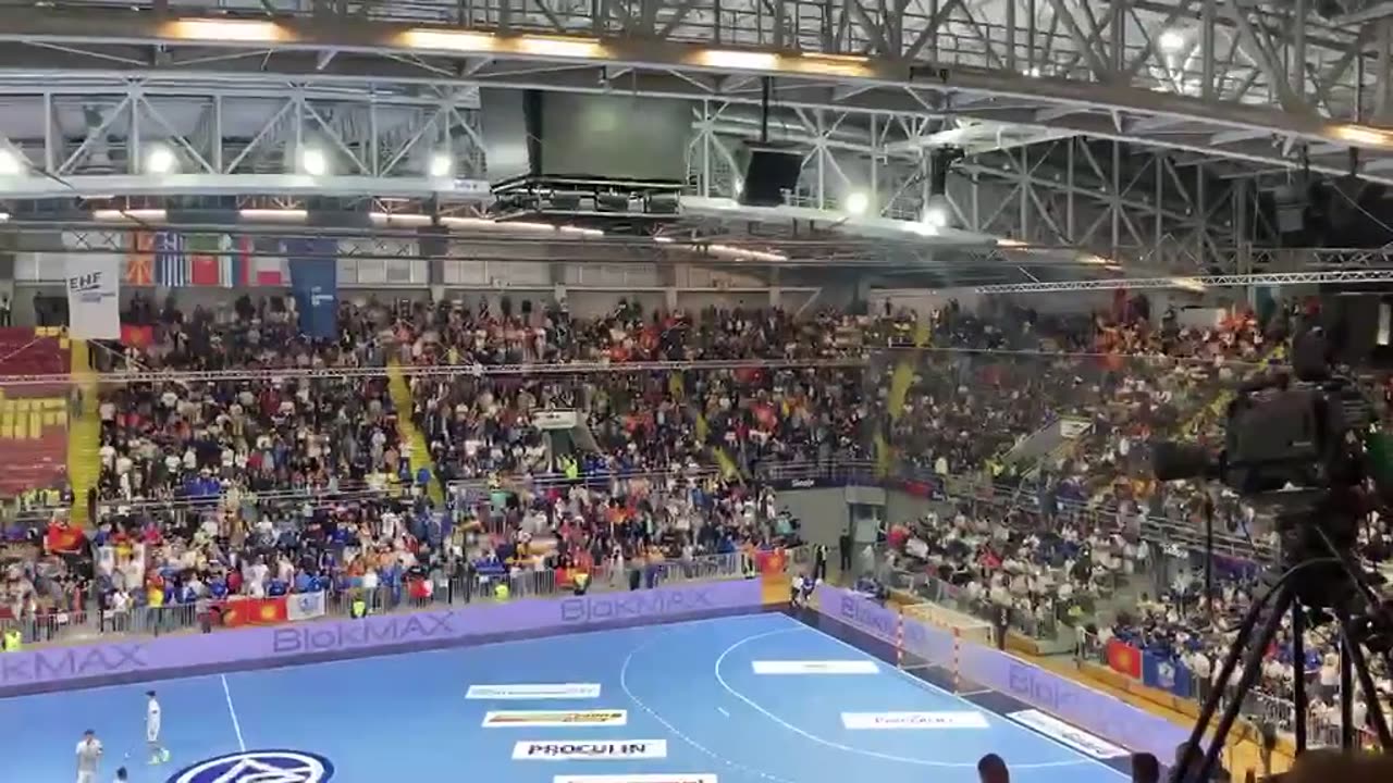 Алкалоид-АЕК - Ја излези Ѓурѓо