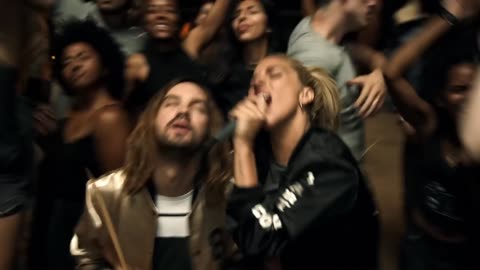 Lady Gaga - Perfect Illusion (Official Music Video)