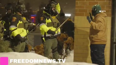 🚨Maple Grove Police went FULL SEND, charging HARD at these rioters trying to terrorize