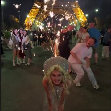 When you’re just trying to pose for a cute pic… and fireworks