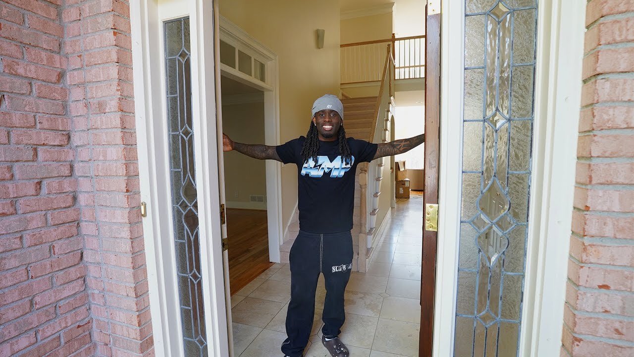 I Bought My Friends A House! (HOUSE TOUR)
