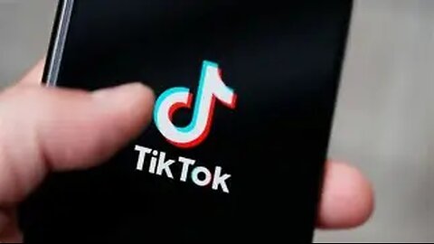 How are people on TikTok can talk shit if you're on the left and your video satay up?