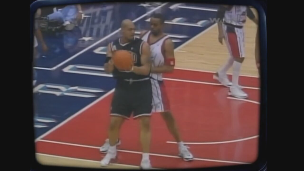 Marcus Fizer 20 Points 3 Ast @ Rockets, 2001-02.