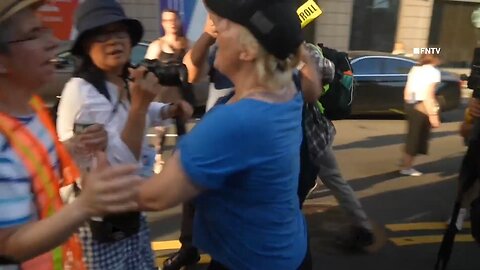 "We Want ICE!" Trump Supporter DISRUPTS Anti-Trump protest at NYC Federal Plaza