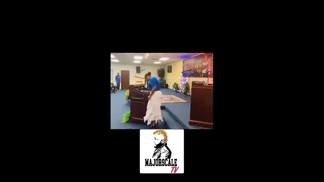 I feel the Lord in my feet 🦶🏽🦶🏽#praisebreak 💃🏽