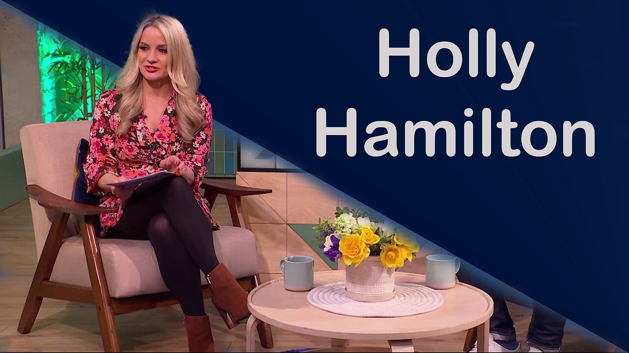 Holly Hamilton 230225
